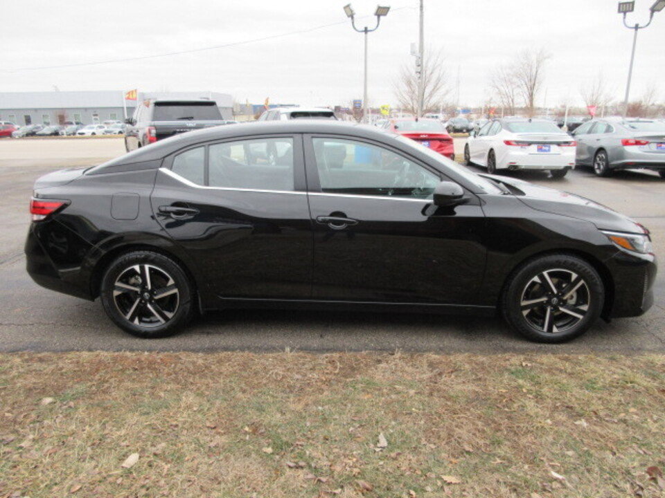 Used 2024 Nissan Sentra SV image 6
