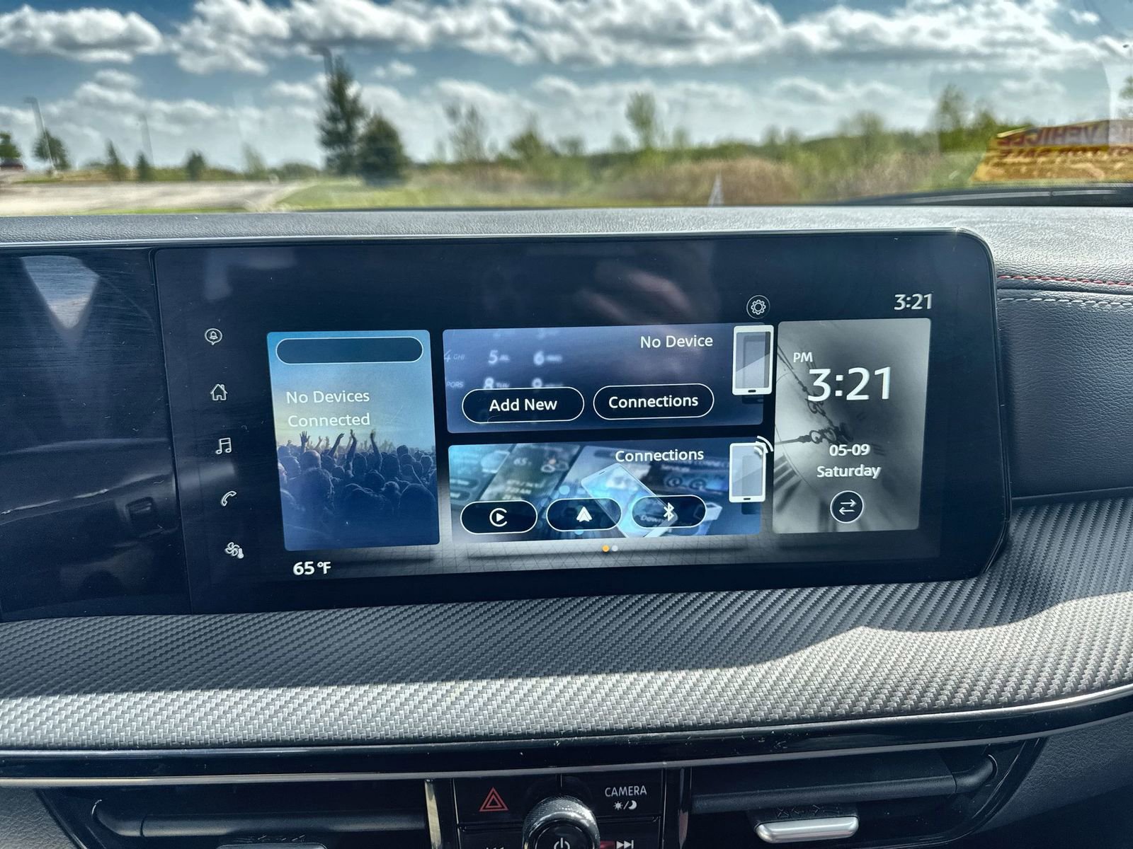 Certified 2025 Nissan Kicks SR AWD/4WD image 16