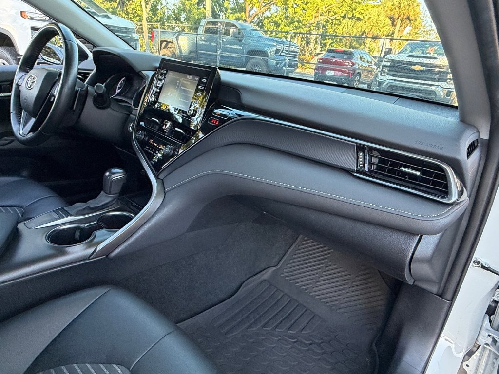 Used 2023 Toyota Camry SE w/ Convenience Package FWD image 17