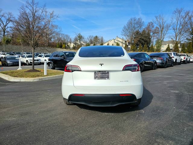 Used 2022 Tesla Model Y Long Range image 9