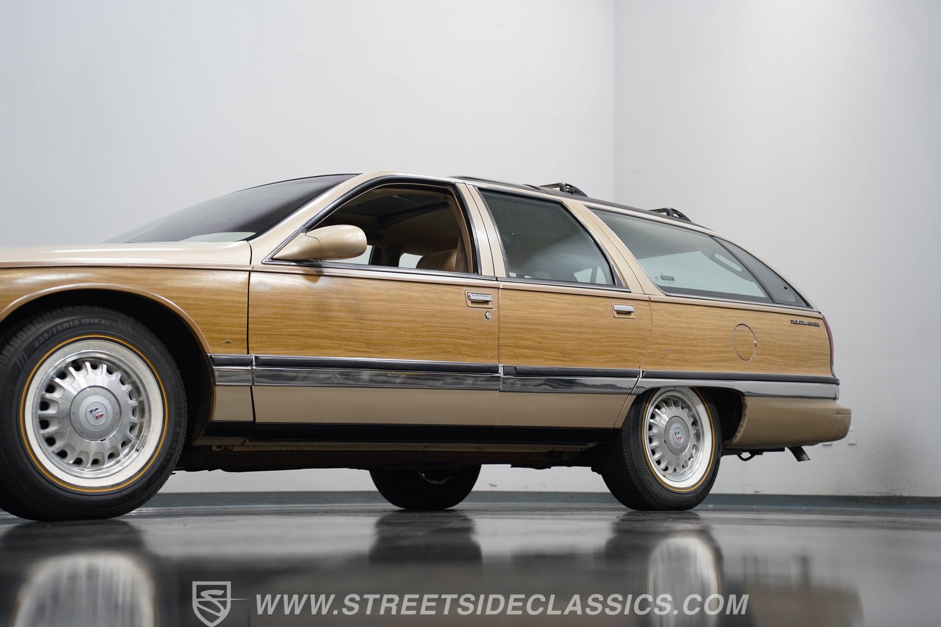 Used 1996 Buick Roadmaster Estate RWD image 22
