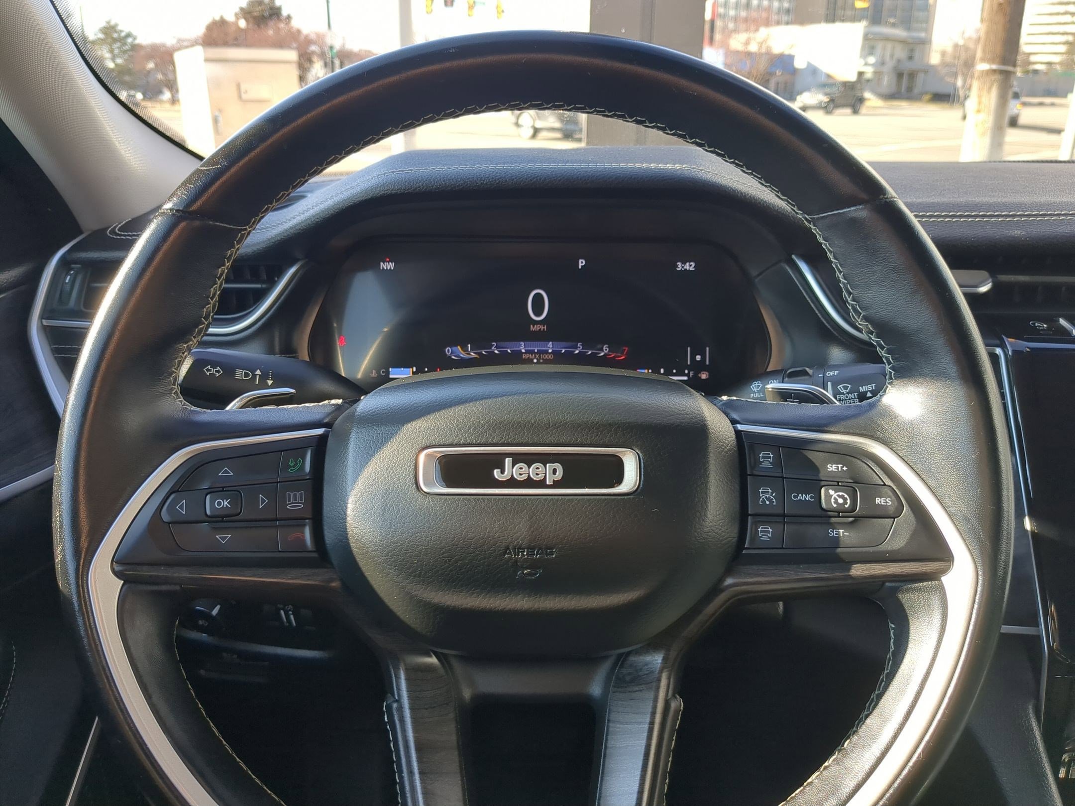 Used 2021 Jeep Grand Cherokee L Limited image 17