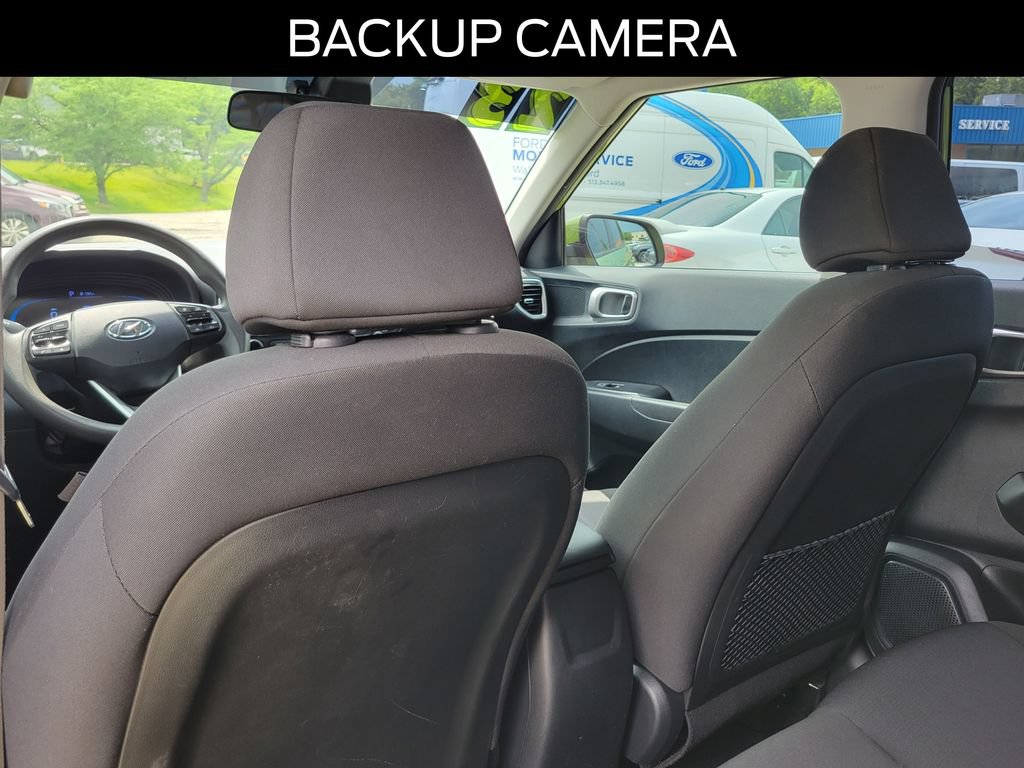 Used 2023 Hyundai Venue SE FWD image 11