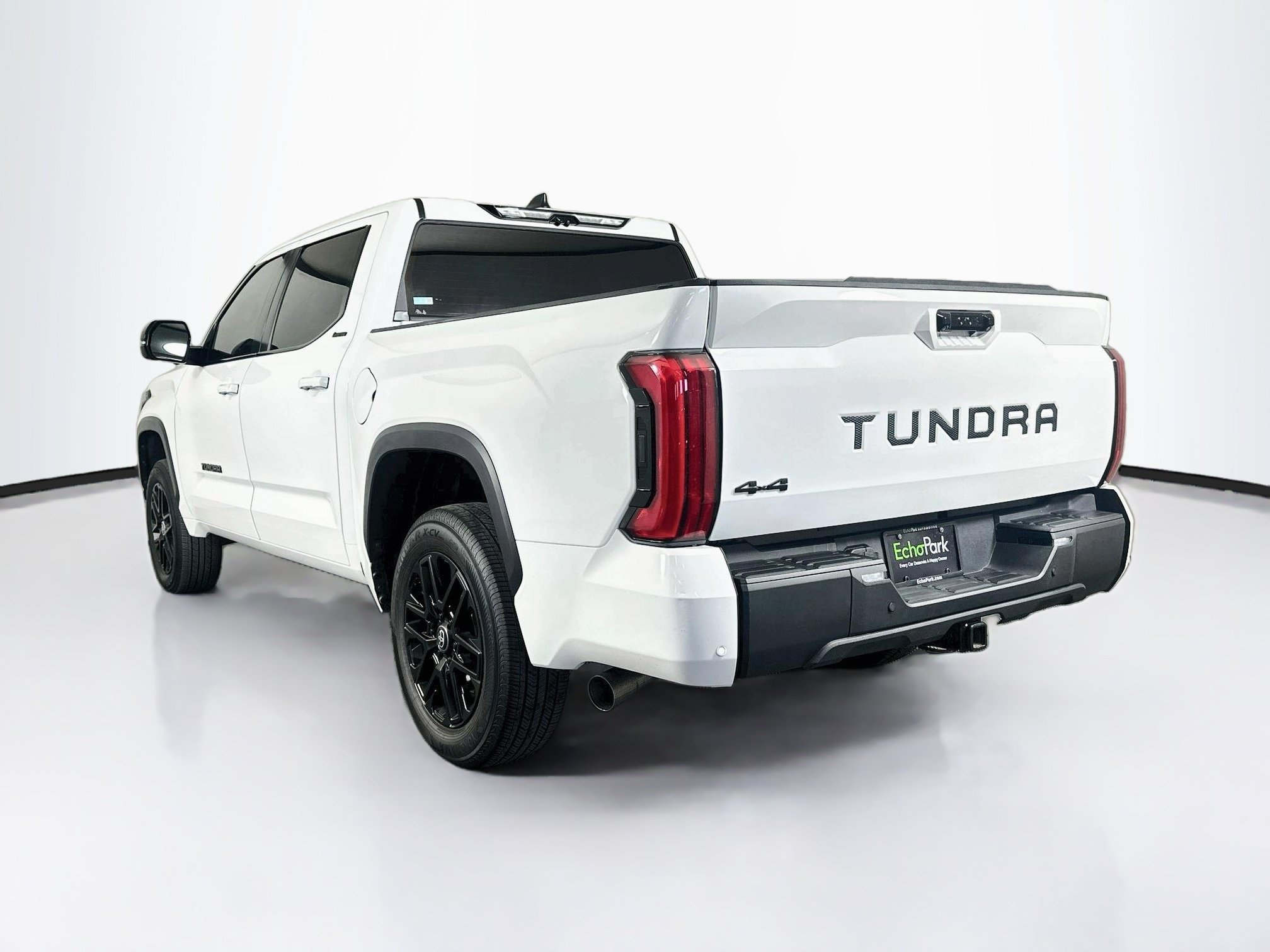 Used 2024 Toyota Tundra Limited AWD/4WD image 5
