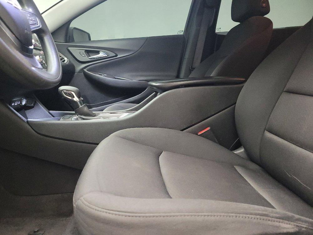 Used 2021 Chevrolet Malibu LS FWD image 17