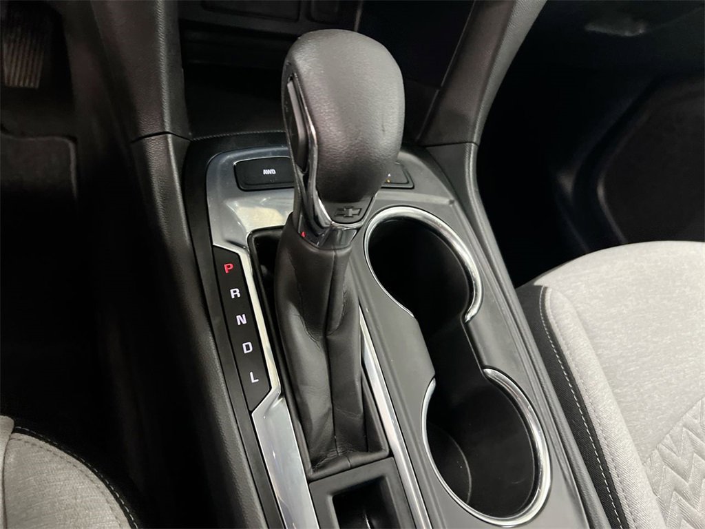 Used 2023 Chevrolet Equinox LT w/ Driver Convenience Package image 16