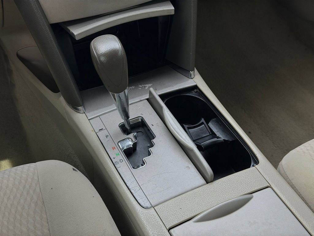Used 2010 Toyota Camry image 14