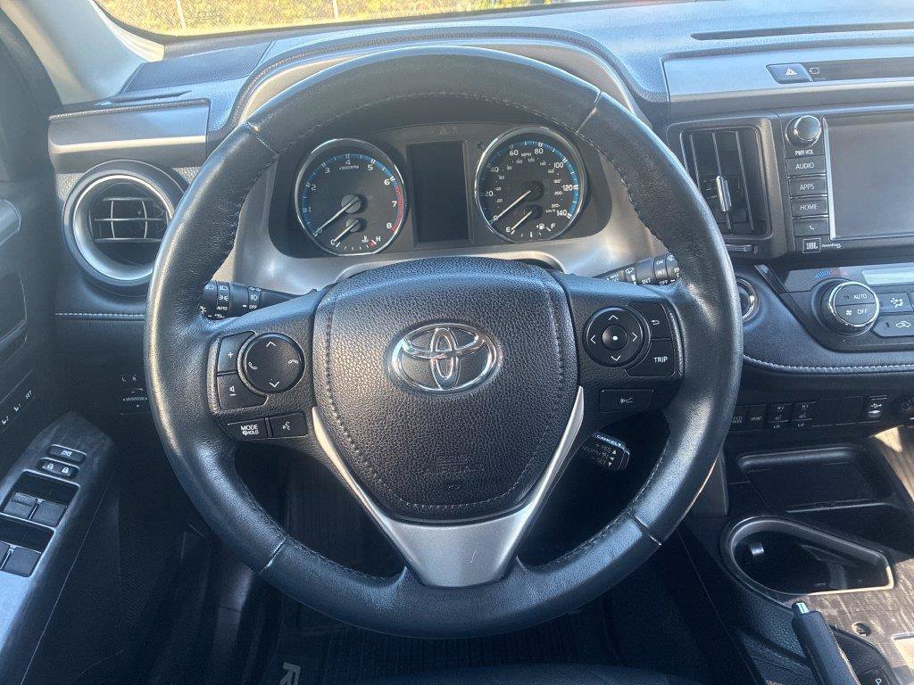 Used 2017 Toyota RAV4 Platinum w/ All Weather Liner Package AWD/4WD image 18
