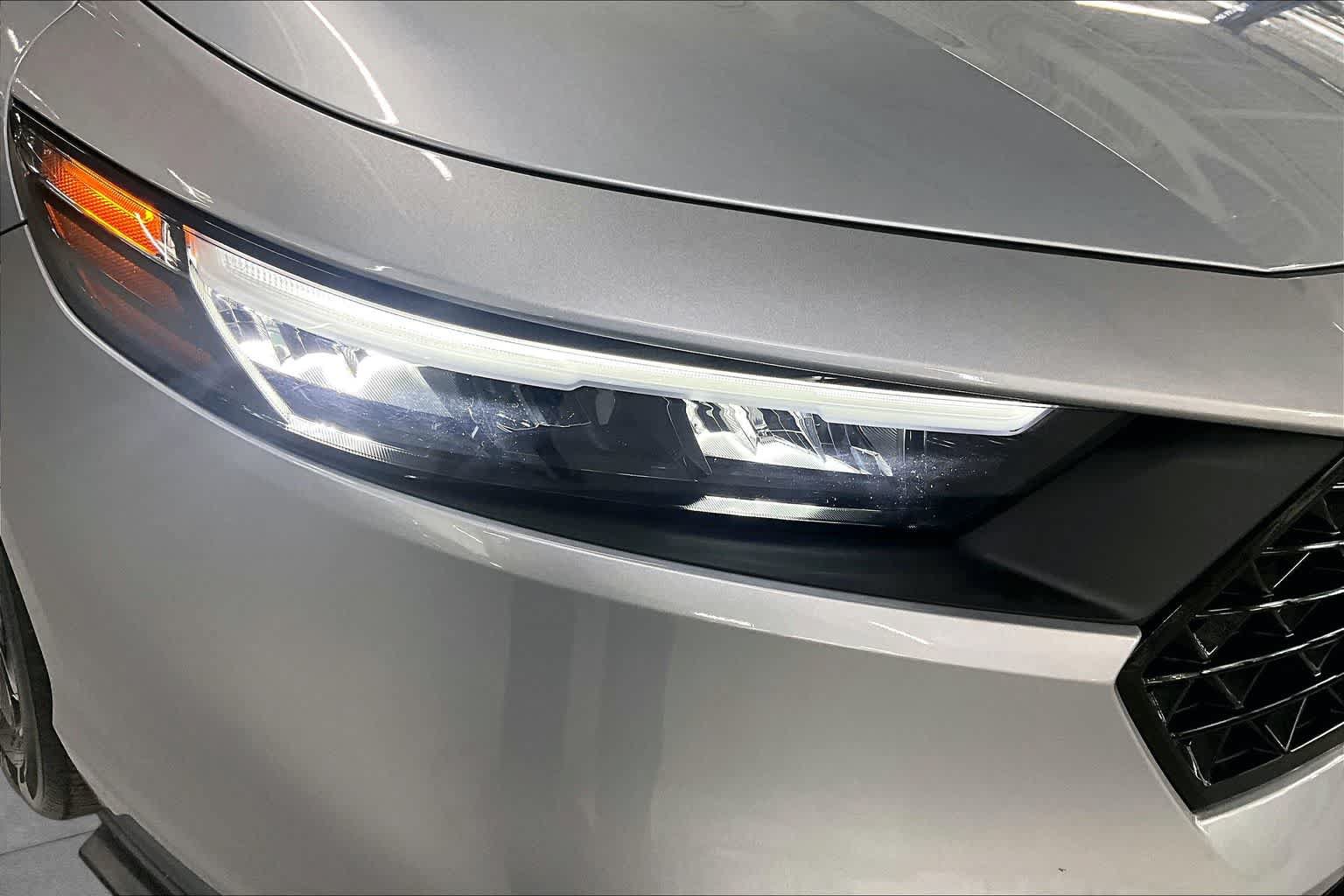 Used 2025 Honda Accord SE image 27