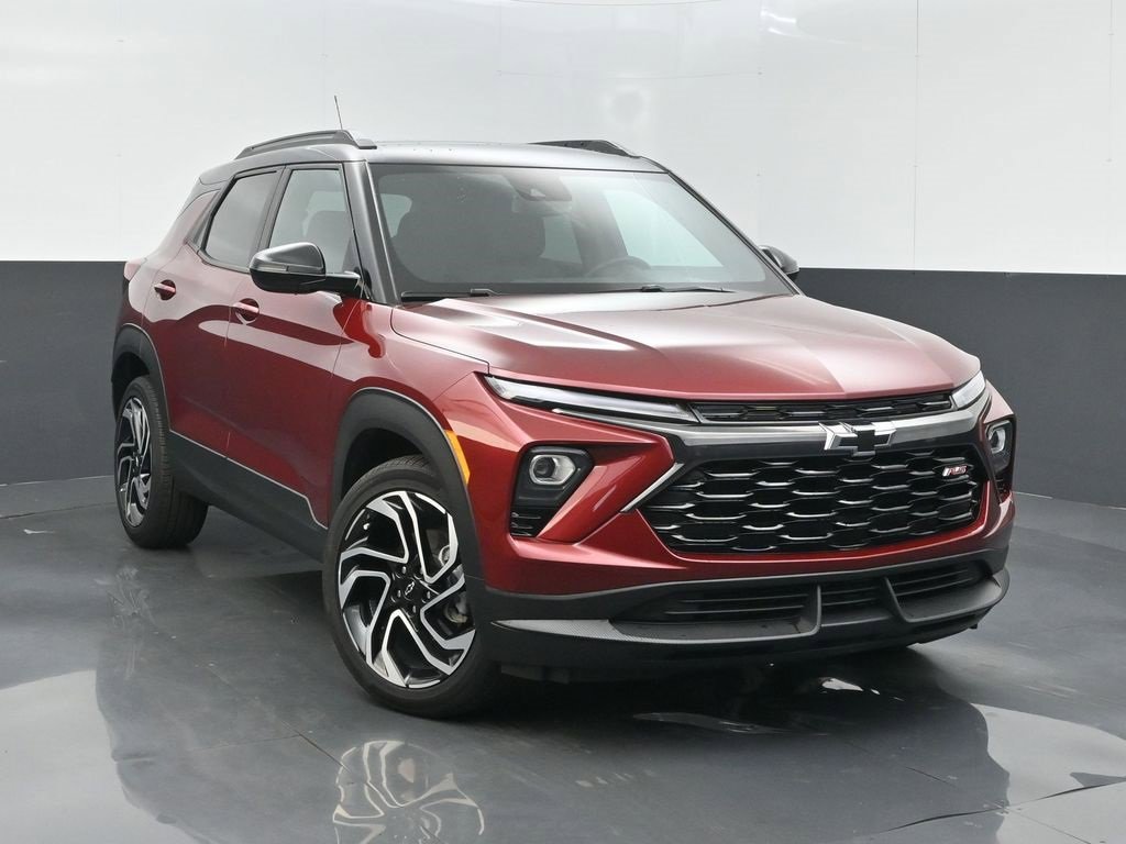 Used 2025 Chevrolet TrailBlazer RS w/ Convenience Package image 2
