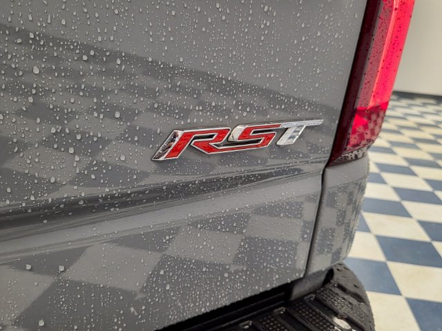 Used 2024 Chevrolet Silverado 1500 RST AWD/4WD image 7