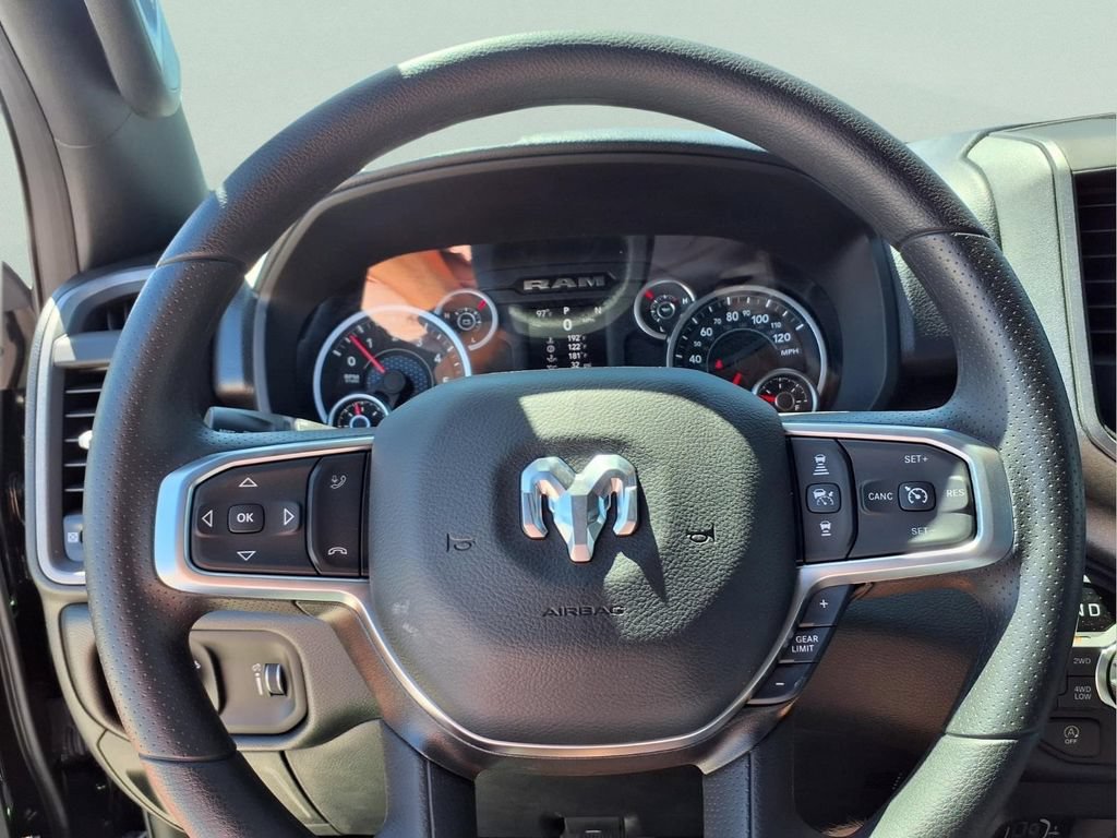 New 2026 RAM 1500 Express AWD/4WD image 23