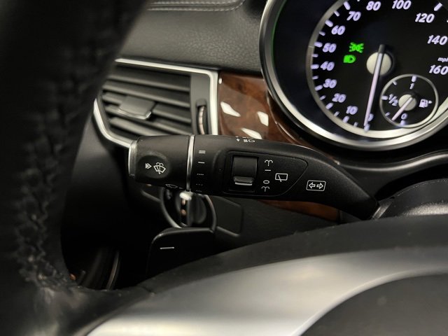 Used 2014 Mercedes-Benz GL 550 4MATIC image 35