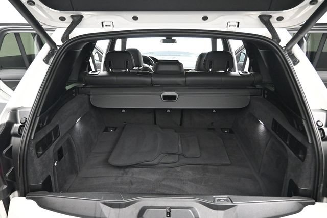 Used 2020 BMW X5 xDrive40i w/ Premium Package AWD/4WD image 17