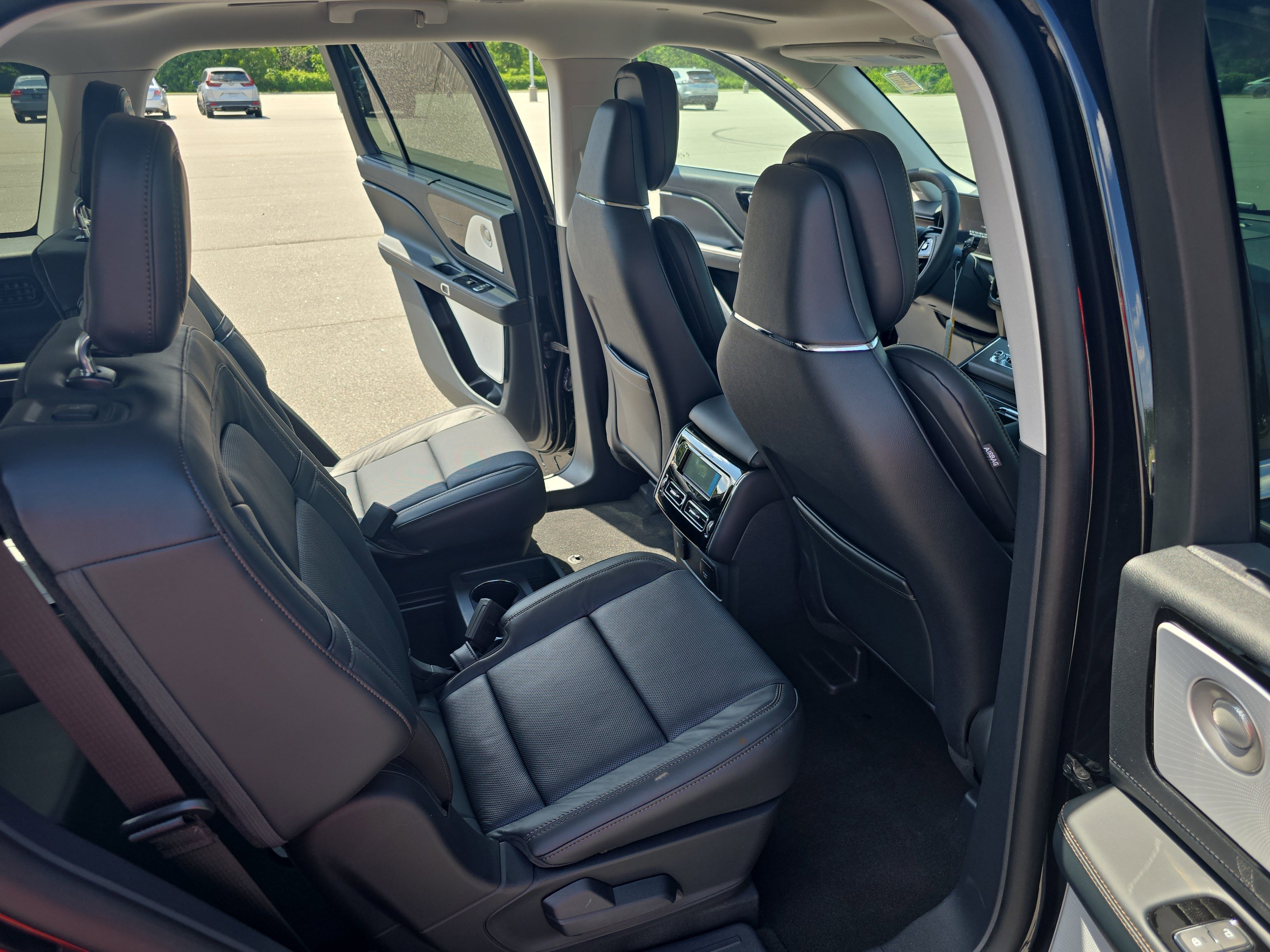 New 2025 Lincoln Aviator Reserve w/ Equipment Group 201A image 11