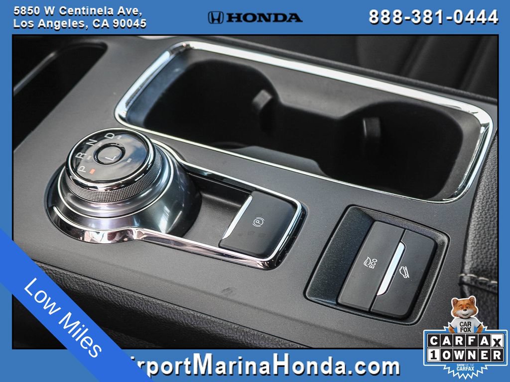 Used 2020 Ford Fusion SE FWD image 17
