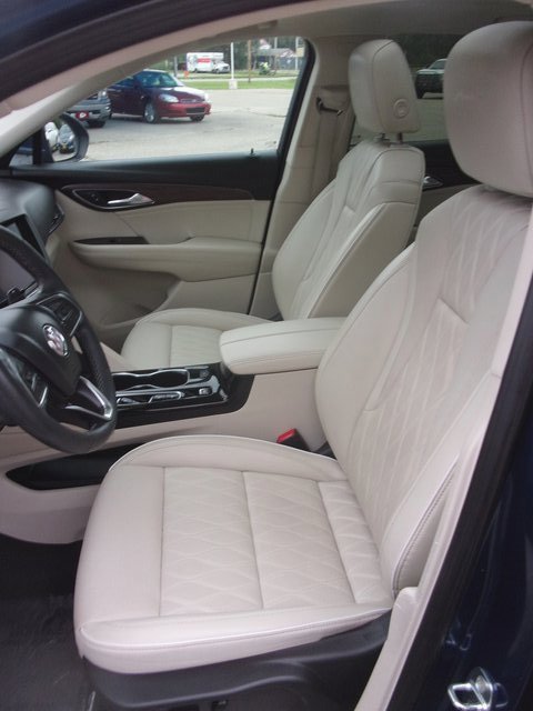 Used 2023 Buick Envision Avenir image 29