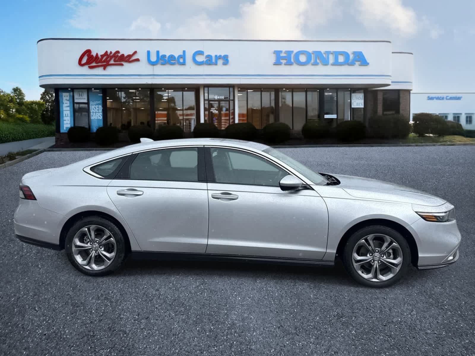 Used 2024 Honda Accord EX image 6