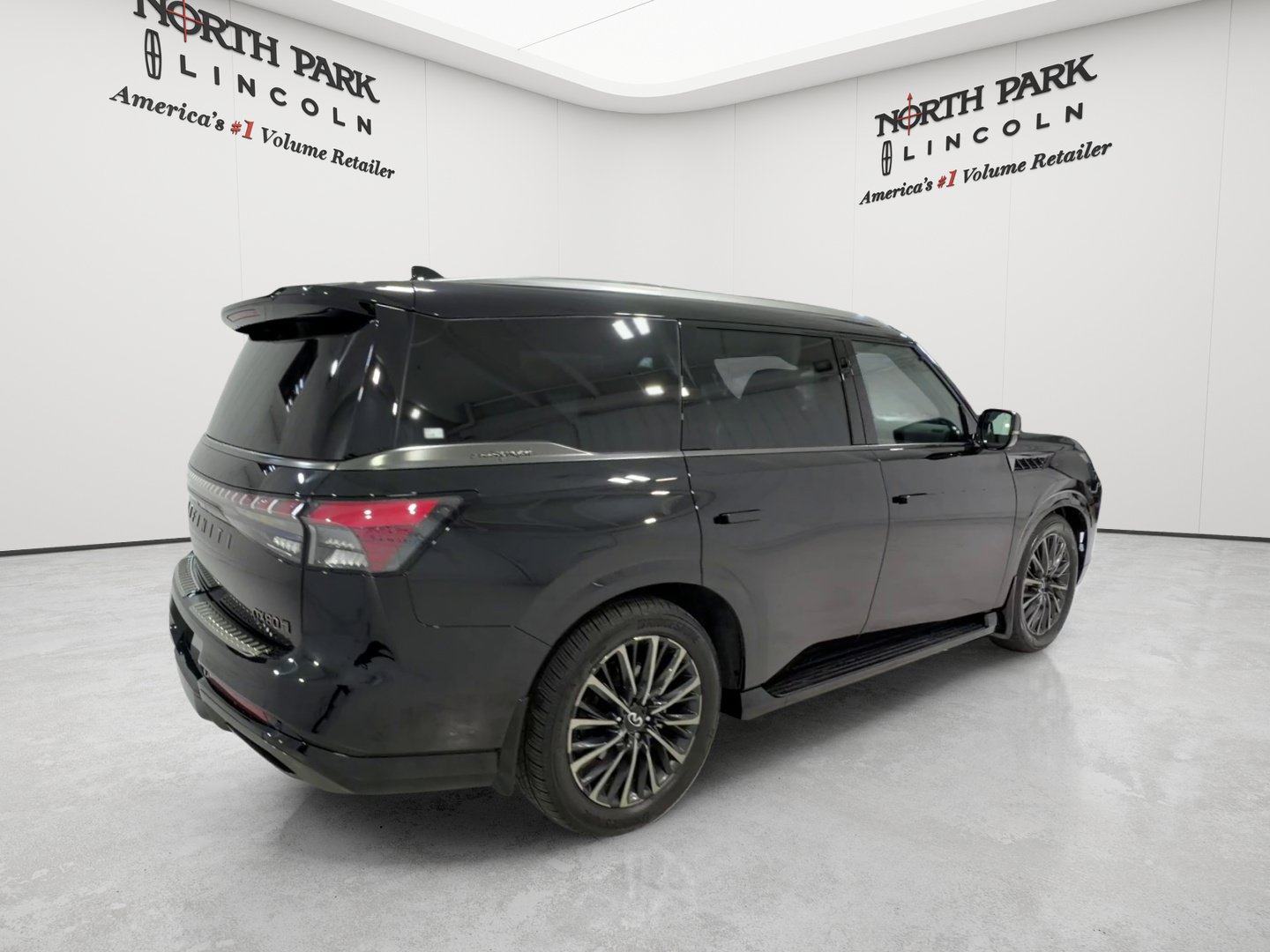 Used 2026 INFINITI QX80 Autograph AWD/4WD image 5