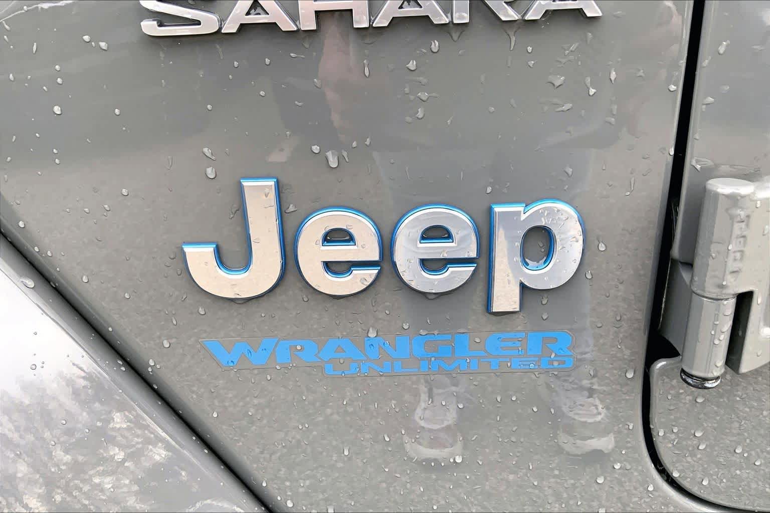 Used 2021 Jeep Wrangler Unlimited Sahara w/ Cold Weather Group AWD/4WD image 33
