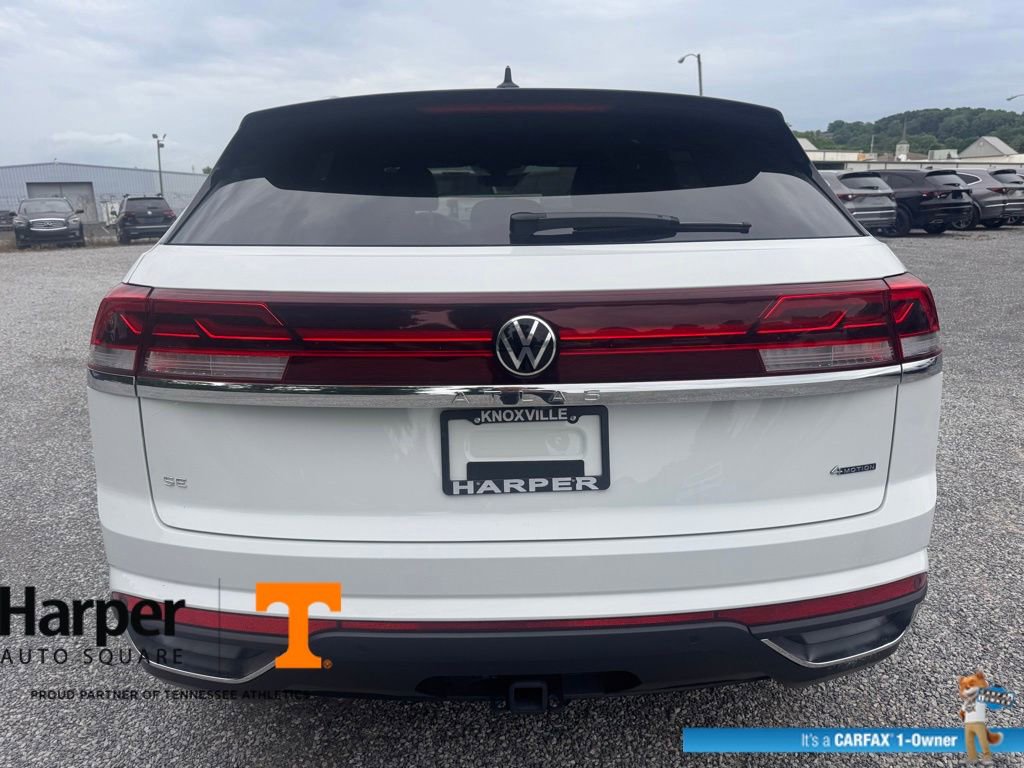 Used 2025 Volkswagen Atlas Cross Sport SE w/ Panoramic Sunroof Package AWD/4WD image 4