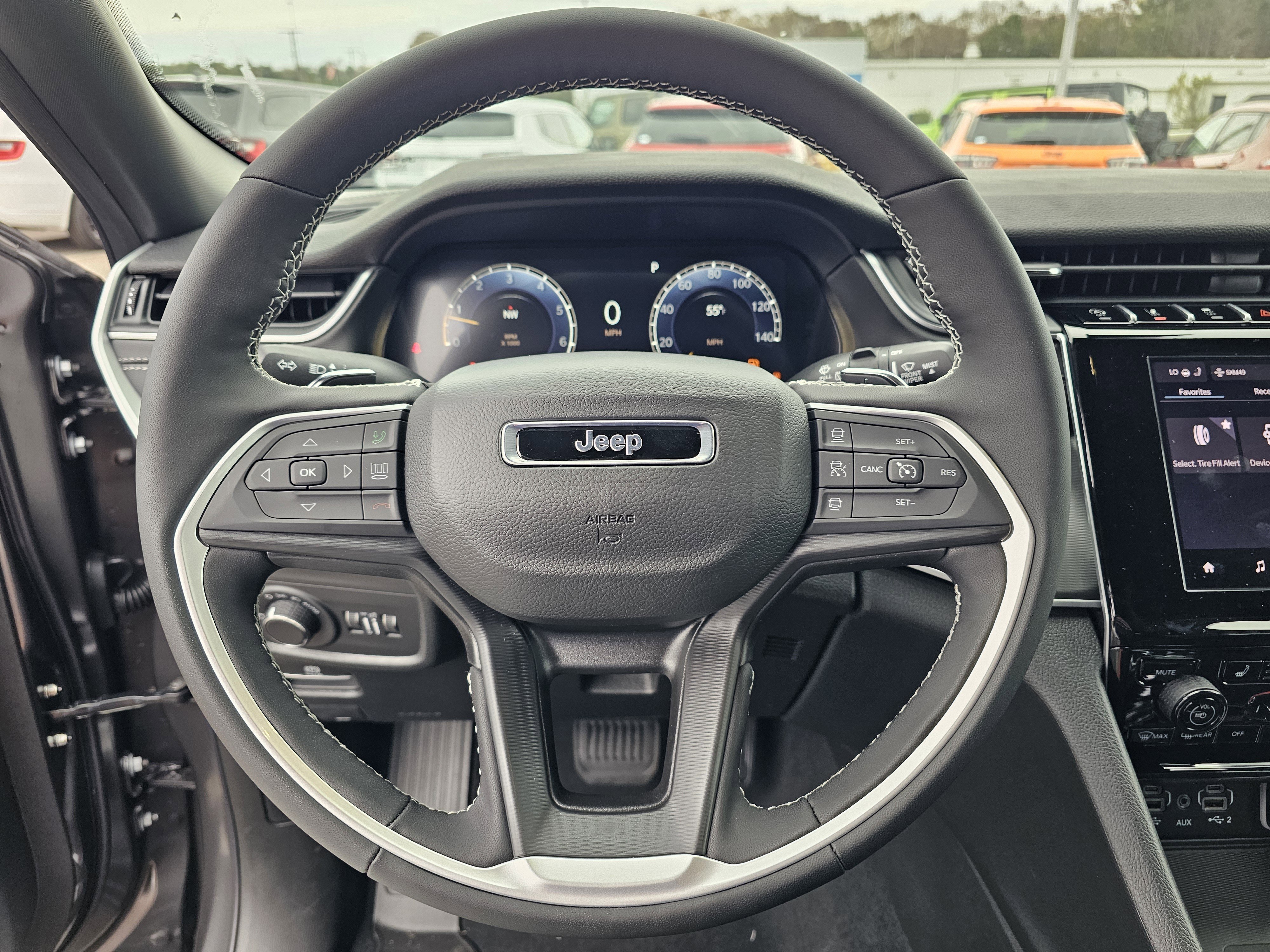 New 2025 Jeep Grand Cherokee Altitude image 19