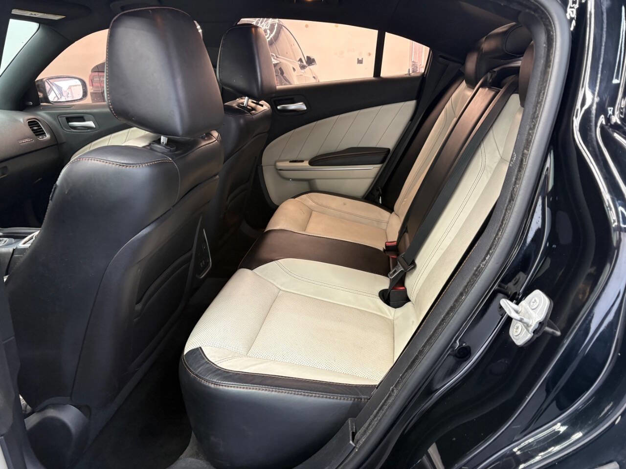 Used 2015 Dodge Charger R/T w/ Plus Group RWD image 23