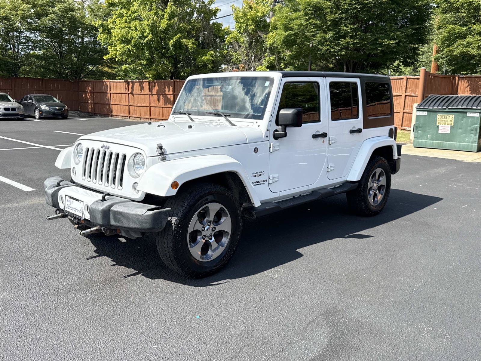 Used 2016 Jeep Wrangler Unlimited Sahara w/ Connectivity Group AWD/4WD image 19