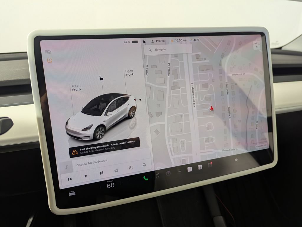 Used 2022 Tesla Model Y Long Range image 14