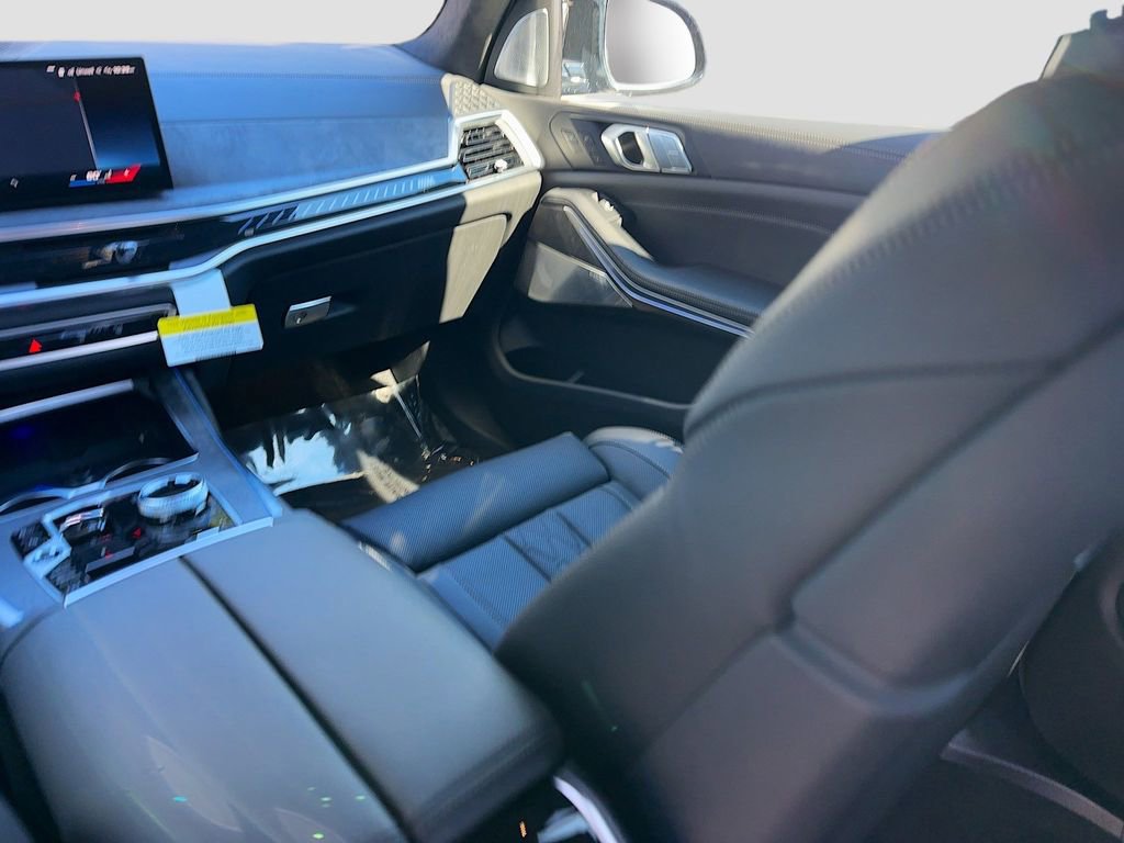 New 2026 BMW X7 M60i image 18