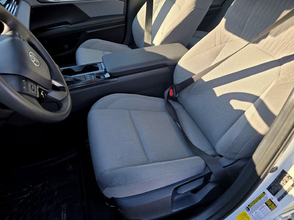 Used 2025 Toyota Camry LE FWD image 16