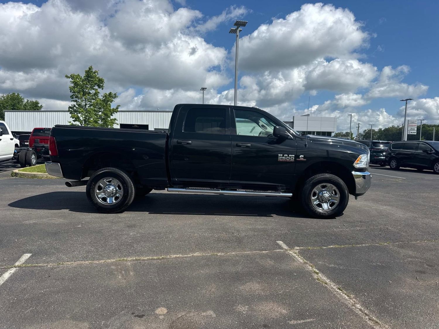 Used 2017 RAM 2500 Tradesman w/ Chrome Appearance Group AWD/4WD image 11