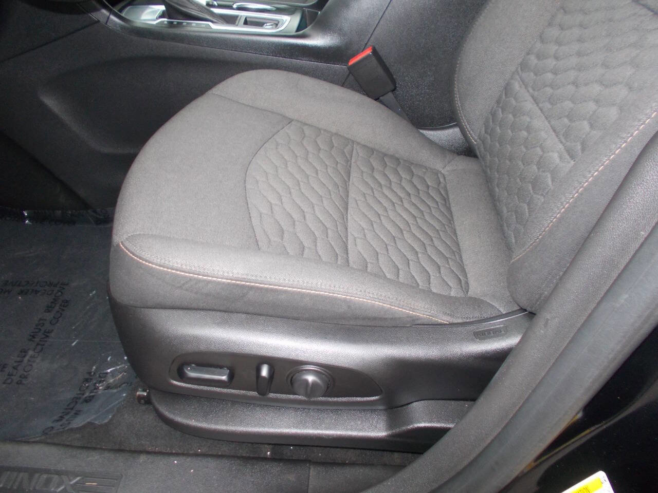 Used 2019 Chevrolet Equinox LT image 12