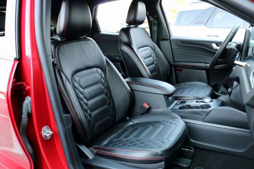 Used 2024 Ford Escape ST-Line Elite w/ Premium Technology Package image 33