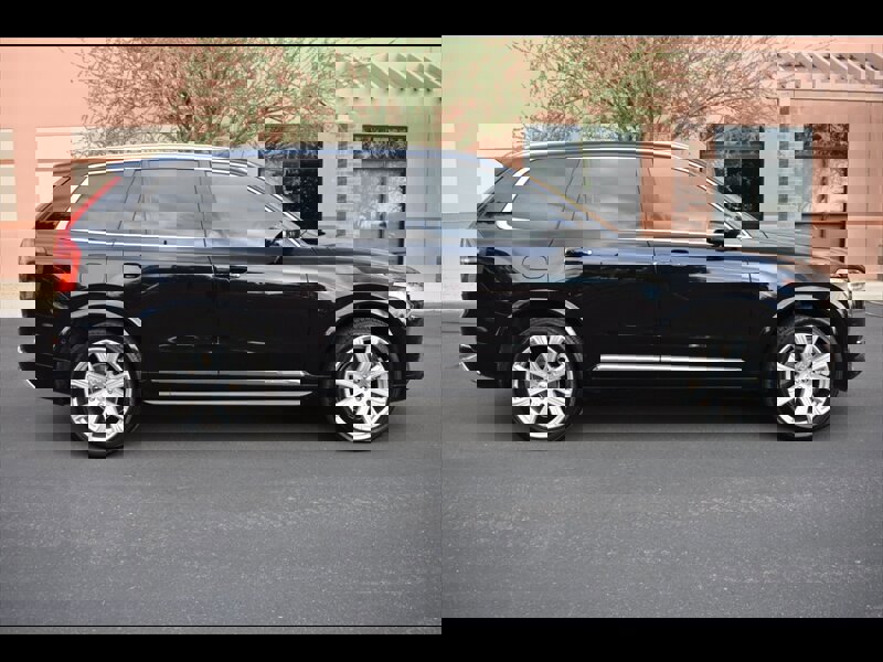 Used 2017 Volvo XC90 T8 Inscription w/ Luxury Package image 1