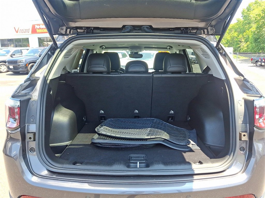 Used 2022 Jeep Compass Trailhawk image 28