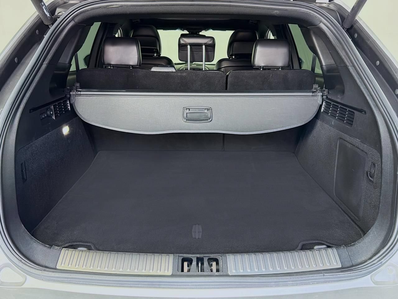 Used 2017 Lincoln MKX Select w/ MKX Climate Package AWD/4WD image 45