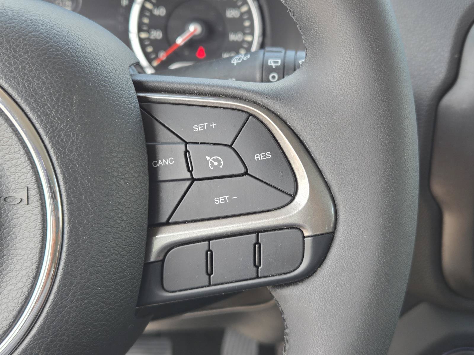 Certified 2022 Jeep Renegade Latitude AWD/4WD image 20