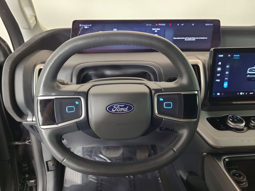 Used 2025 Ford Expedition Max Active AWD/4WD image 11