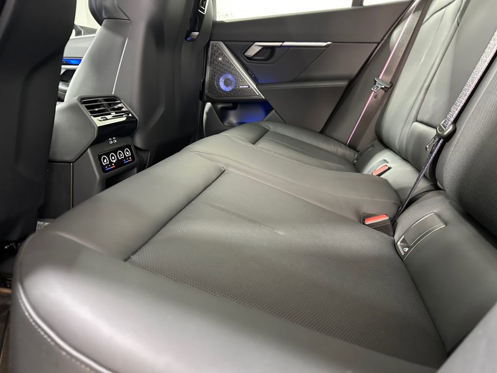 Used 2025 BMW M5 Touring image 15