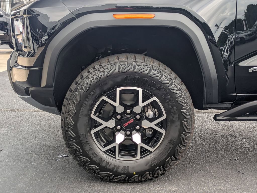 New 2025 GMC Canyon AT4 w/ AT4X Package image 8