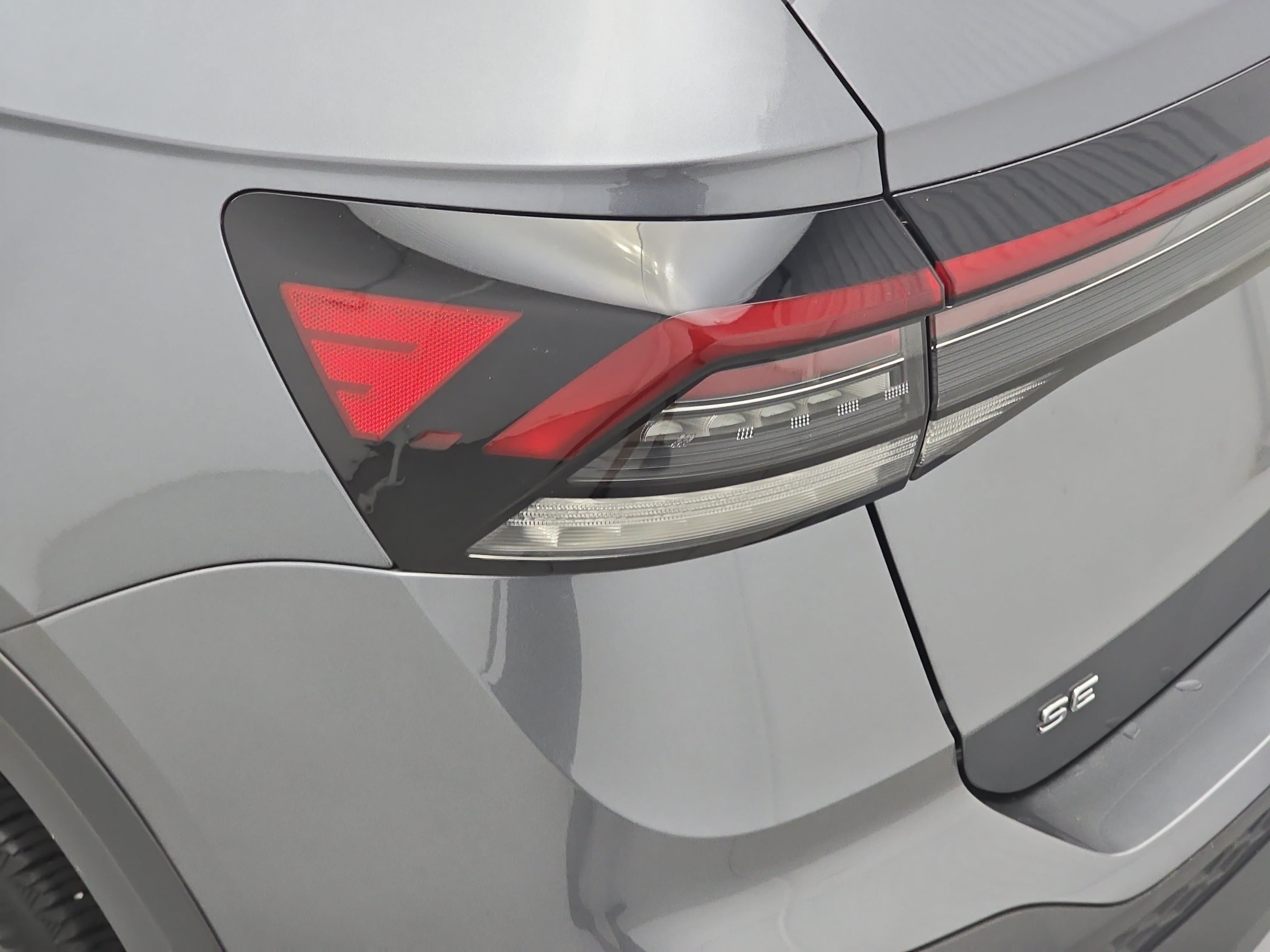 Certified 2025 Volkswagen Taos SE FWD image 33