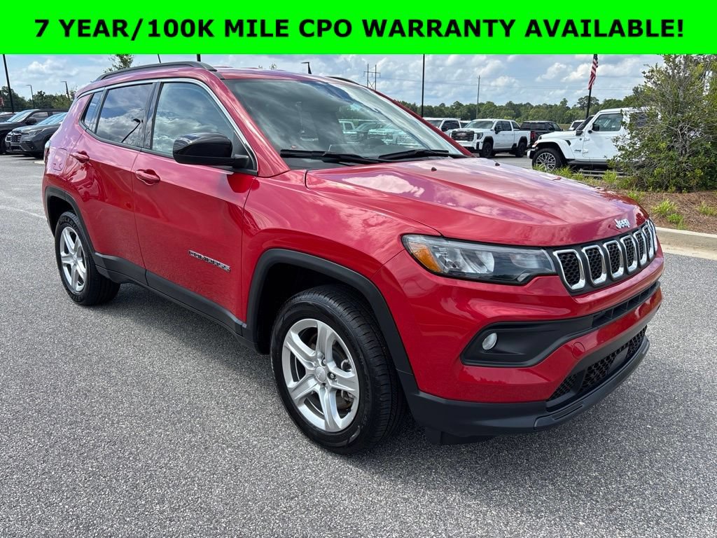 Used 2024 Jeep Compass Latitude AWD/4WD image 8