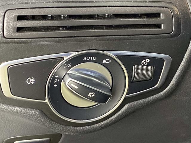 Used 2022 Mercedes-Benz GLC 300 4MATIC w/ Premium Package Lite image 14