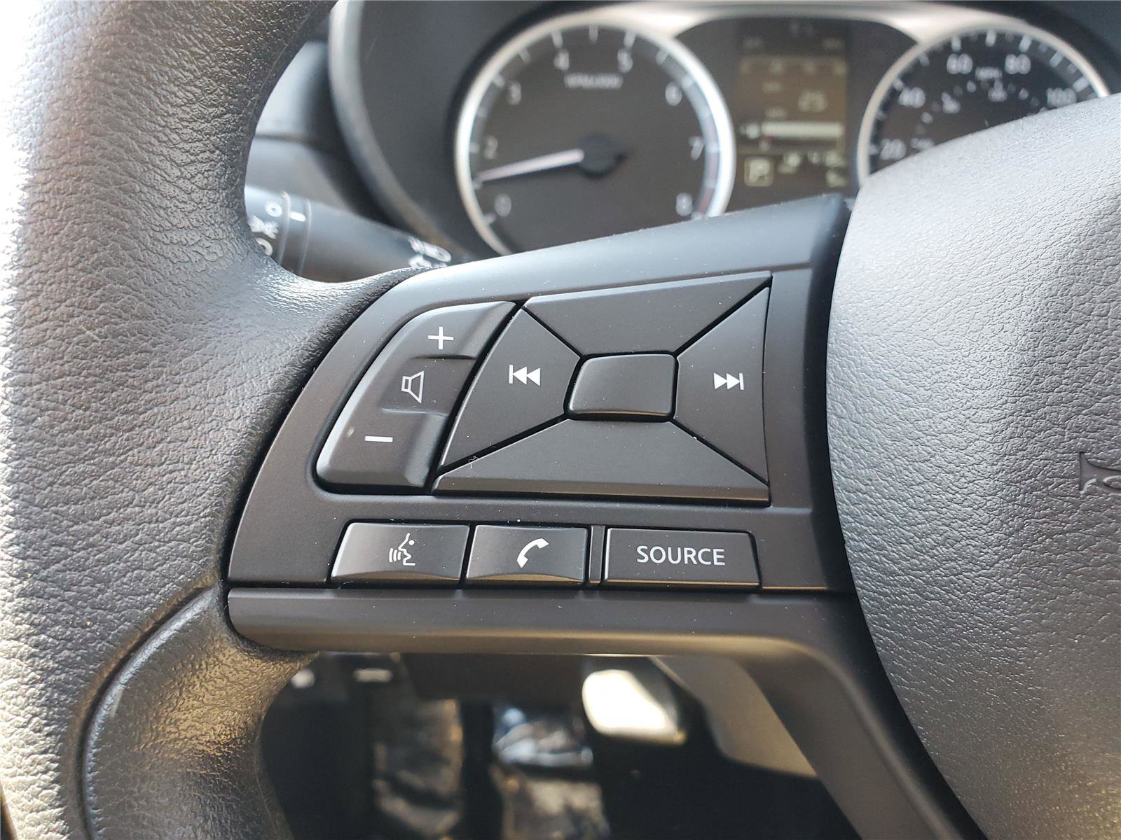 New 2025 Nissan Versa S w/ Trunk Package FWD image 16