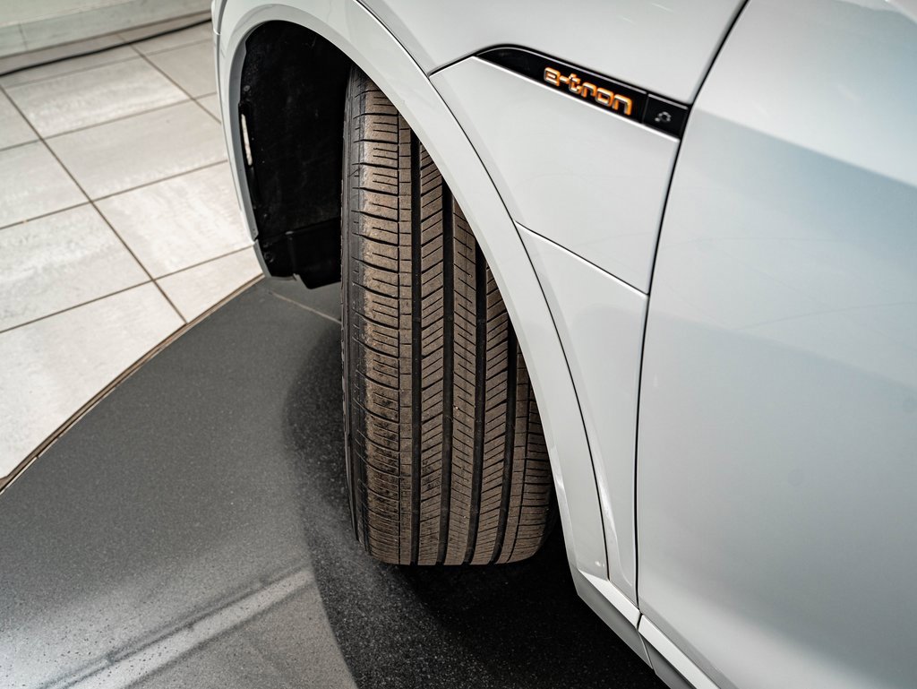 Used 2021 Audi e-tron Premium w/ Convenience Plus Package image 40