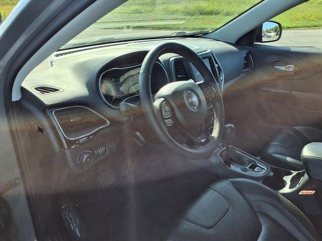 Used 2023 Jeep Cherokee Altitude Lux image 45