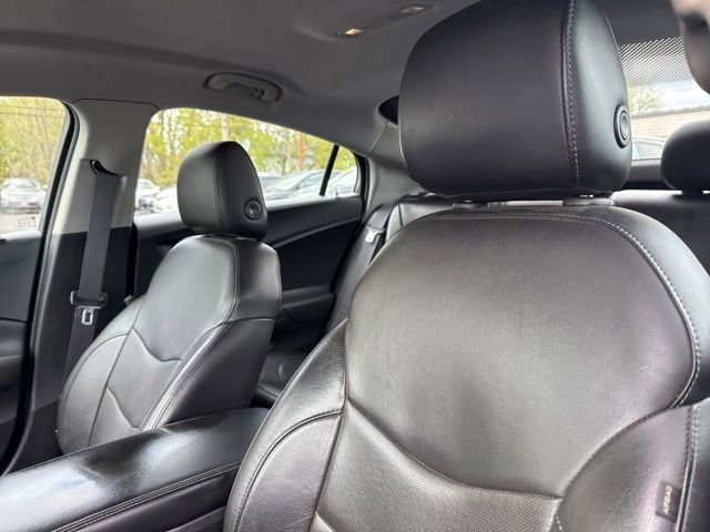 Used 2017 Chevrolet Volt Premier w/ Driver Confidence II Package FWD image 10