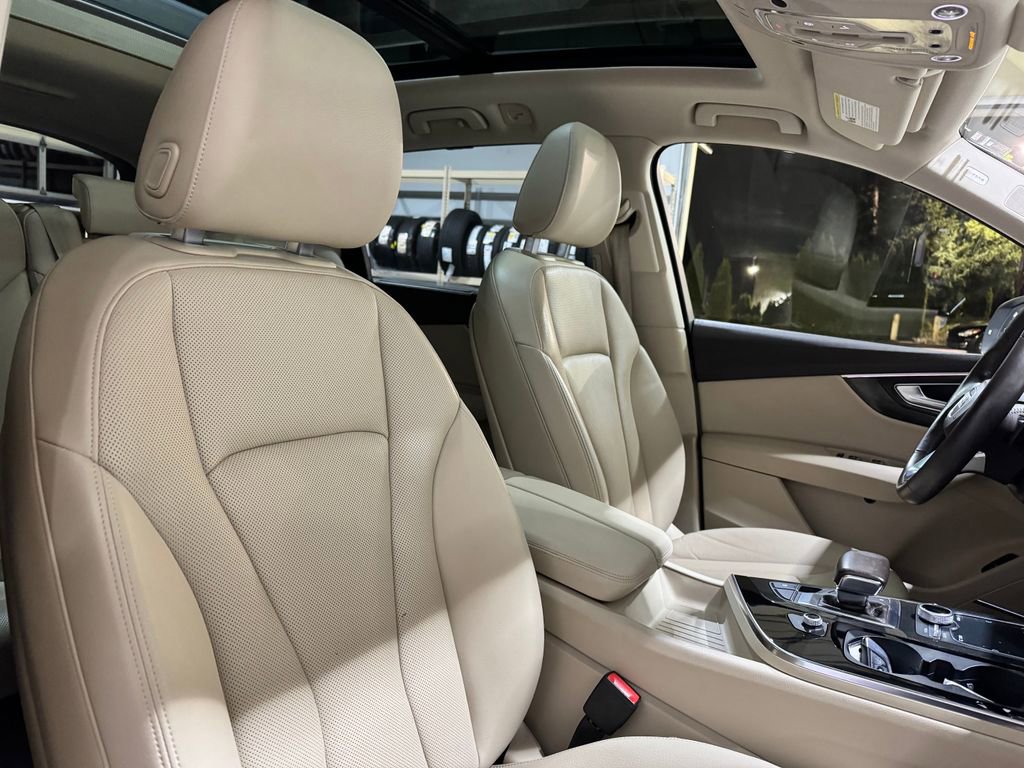 Used 2018 Audi Q7 3.0T Prestige w/ Prestige Package image 31