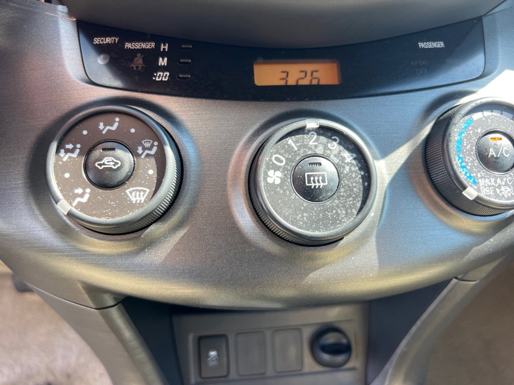 Used 2012 Toyota RAV4 4WD w/ Value Pkg image 29